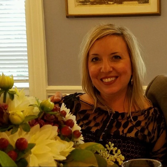 Meet your Posher, Kiersten - Picture 1 of 1